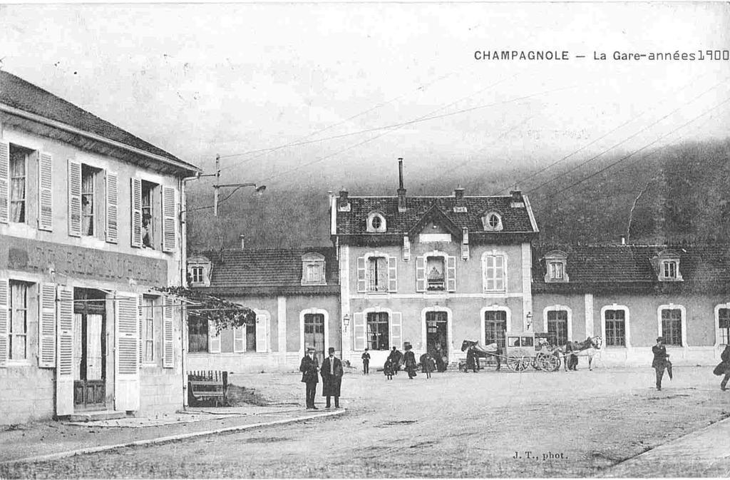 Cafe Hotel De La Gare Champagnole Ngoại thất bức ảnh
