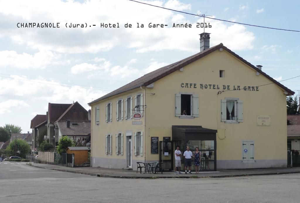 Cafe Hotel De La Gare Champagnole Ngoại thất bức ảnh
