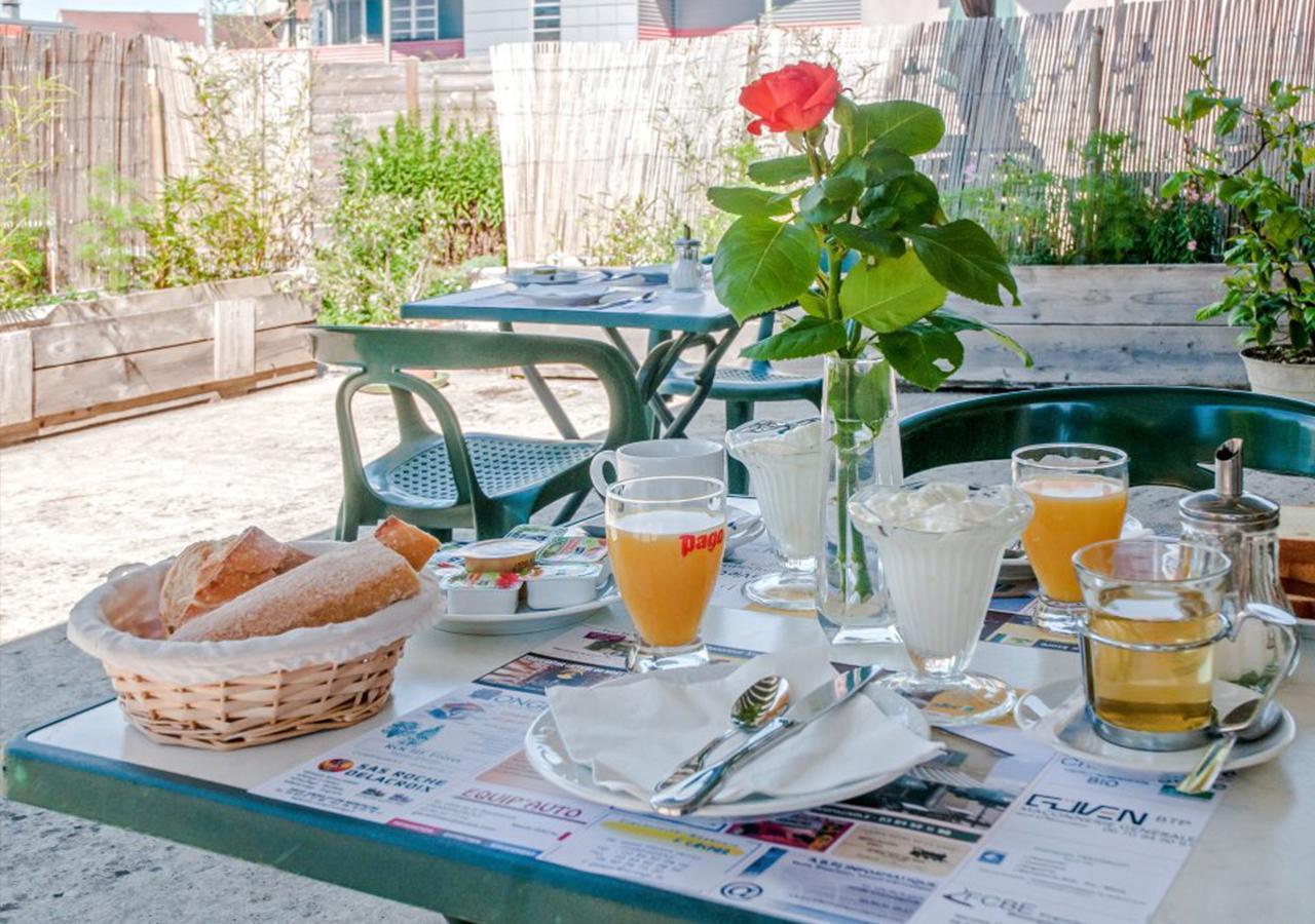 Cafe Hotel De La Gare Champagnole Ngoại thất bức ảnh
