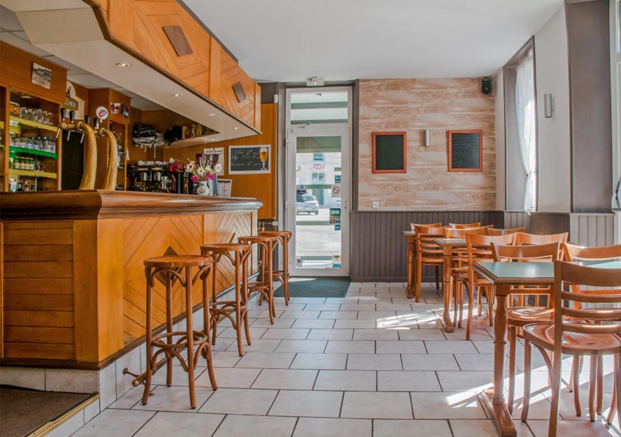 Cafe Hotel De La Gare Champagnole Ngoại thất bức ảnh
